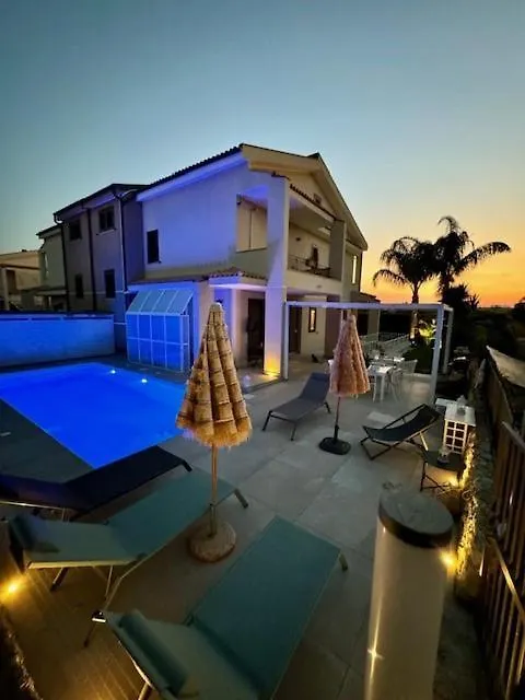 Epipoli Charming Villa And Pool 锡拉库扎