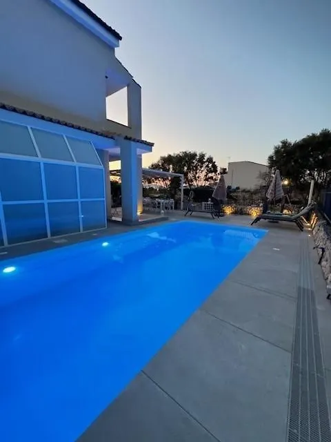 Epipoli Charming Villa And Pool 锡拉库扎 公寓